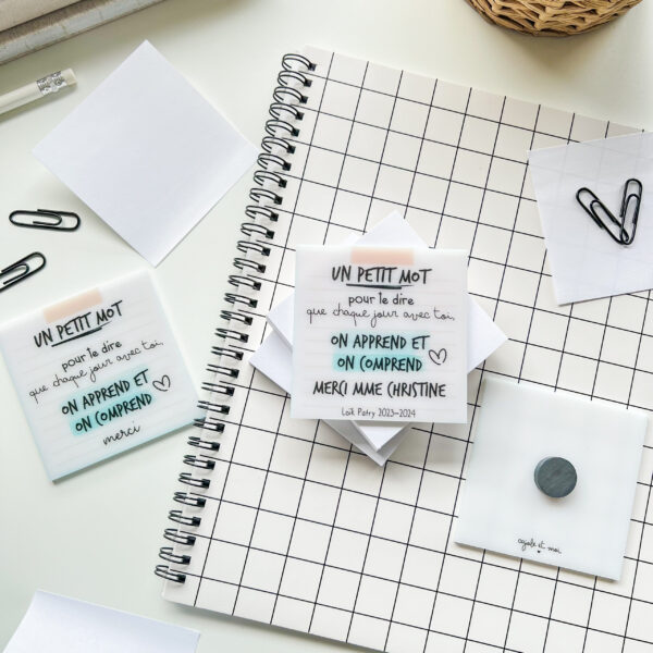 Aimant style note autocollante- Un petit mot
